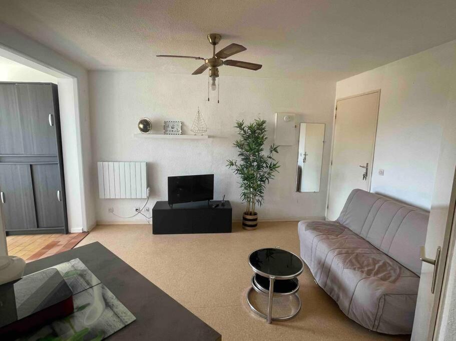 Appartement Port Лекат Екстер'єр фото